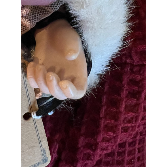 Boyd's Collection Amy 1999 Porcelin Doll Limited Edition 11039 of 18000 Vintage - Picture 12 of 16